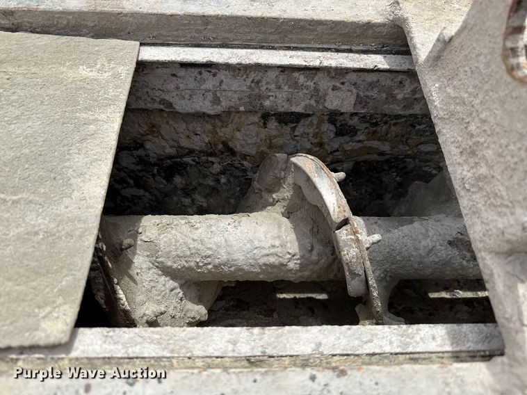 image for item EJ3594 2006 Sterling L9500 volumetric concrete mixer truck