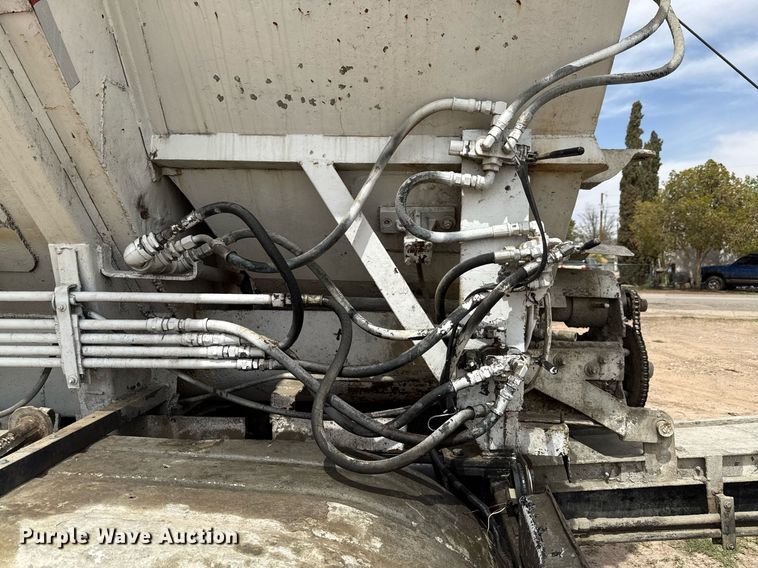 image for item EJ3594 2006 Sterling L9500 volumetric concrete mixer truck