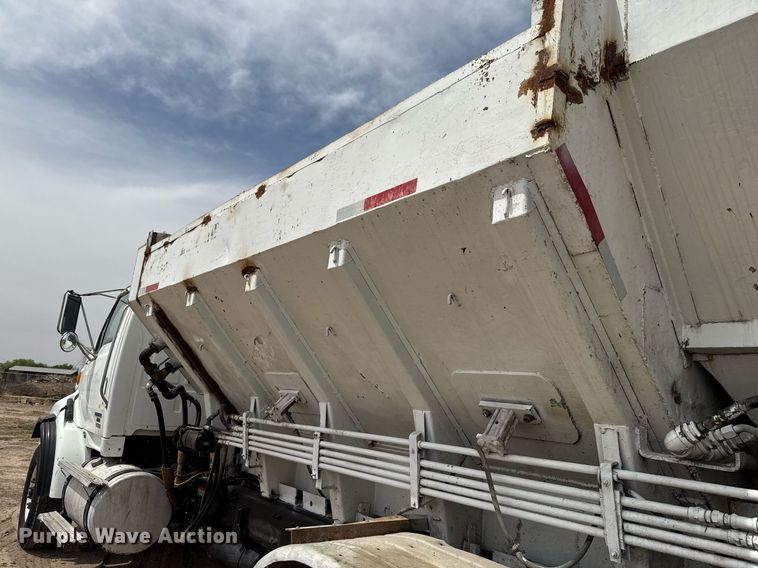 image for item EJ3594 2006 Sterling L9500 volumetric concrete mixer truck