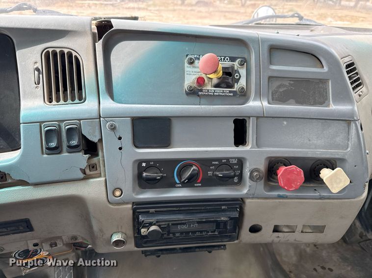 image for item EJ3594 2006 Sterling L9500 volumetric concrete mixer truck