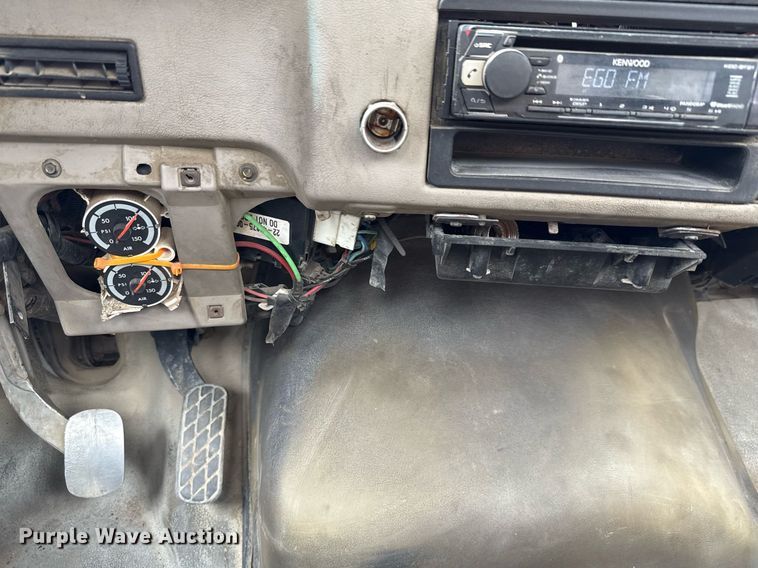 image for item EJ3594 2006 Sterling L9500 volumetric concrete mixer truck