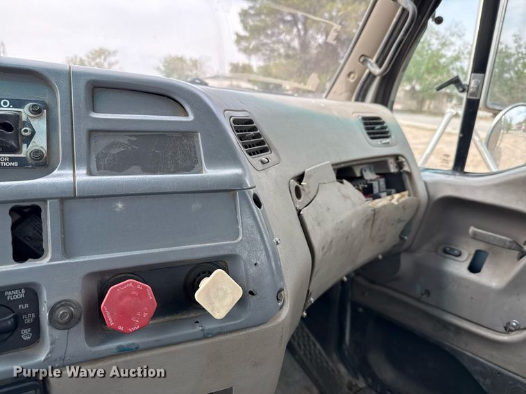 image for item EJ3594 2006 Sterling L9500 volumetric concrete mixer truck