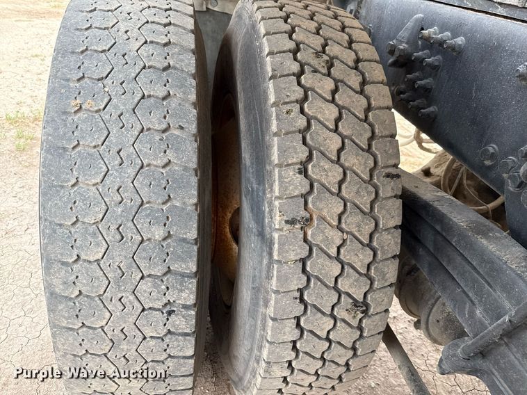 image for item EJ3594 2006 Sterling L9500 volumetric concrete mixer truck