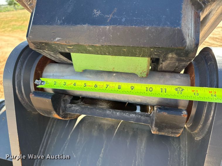 image for item EJ3612 2021 Doosan excavator bucket