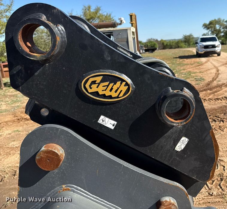 image for item EJ3612 2021 Doosan excavator bucket