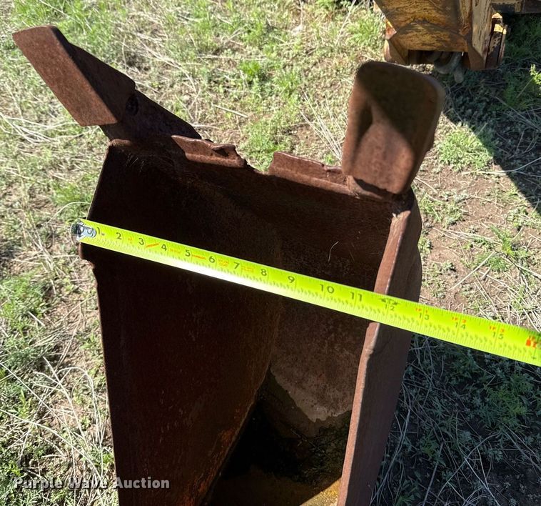 image for item EJ3615 (2) Ford backhoes