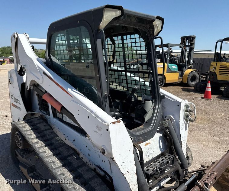 image for item EJ3620 2016 Bobcat T590 tracked skid steer loader