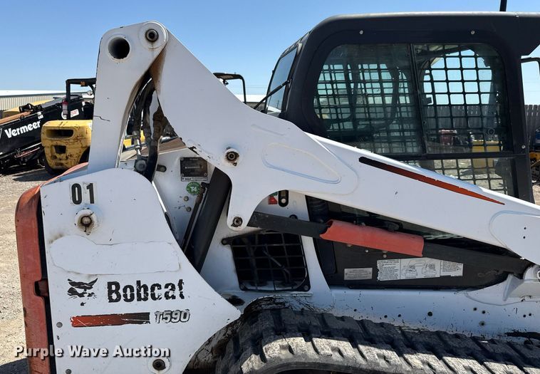 image for item EJ3620 2016 Bobcat T590 tracked skid steer loader