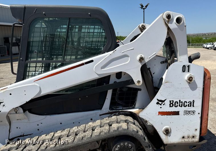 image for item EJ3620 2016 Bobcat T590 tracked skid steer loader