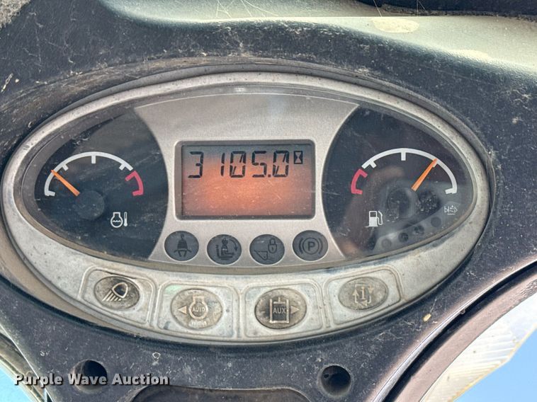 image for item EJ3620 2016 Bobcat T590 tracked skid steer loader