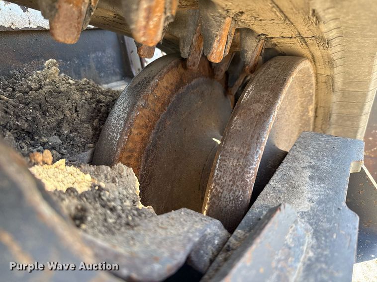 image for item EJ3620 2016 Bobcat T590 tracked skid steer loader