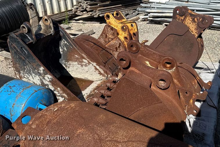 image for item EJ3622 (7) buckets