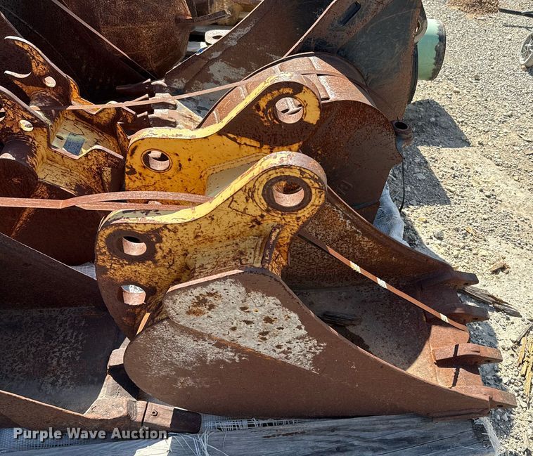 image for item EJ3622 (7) buckets