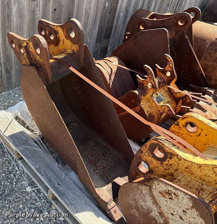 image for item EJ3622 (7) buckets