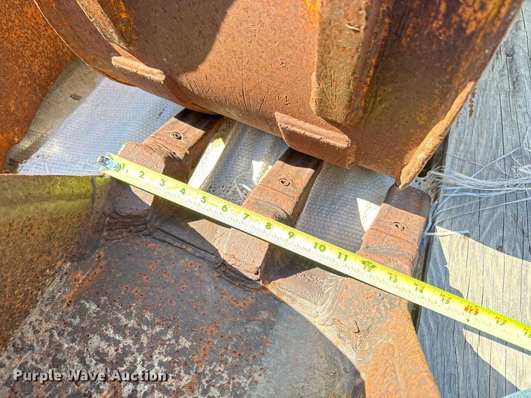 image for item EJ3622 (7) buckets