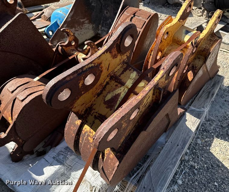 image for item EJ3622 (7) buckets