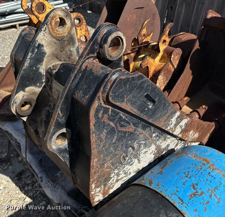 image for item EJ3622 (7) buckets