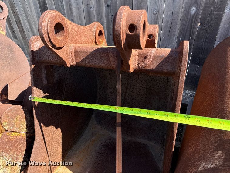 image for item EJ3622 (7) buckets