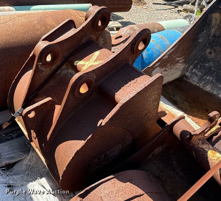 image for item EJ3622 (7) buckets