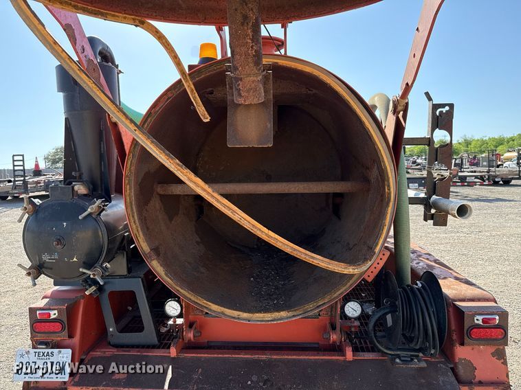 image for item EJ3623 2015 Ditch Witch FX30 vacuum excavator