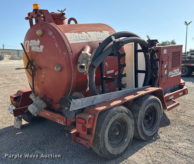 image for item EJ3624 2002 Ditch Witch FX30S vacuum excavator