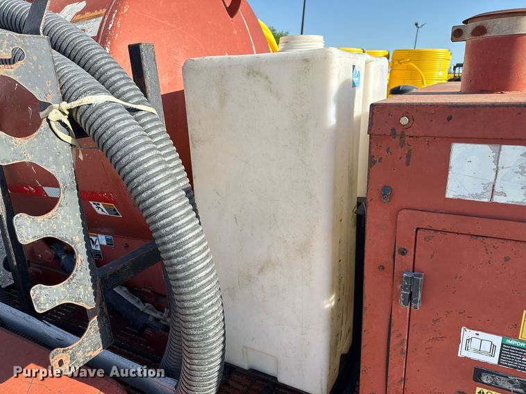 image for item EJ3624 2002 Ditch Witch FX30S vacuum excavator