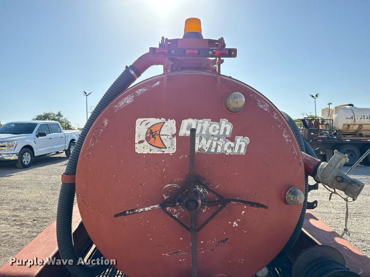 image for item EJ3624 2002 Ditch Witch FX30S vacuum excavator