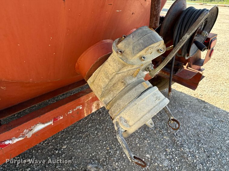 image for item EJ3624 2002 Ditch Witch FX30S vacuum excavator