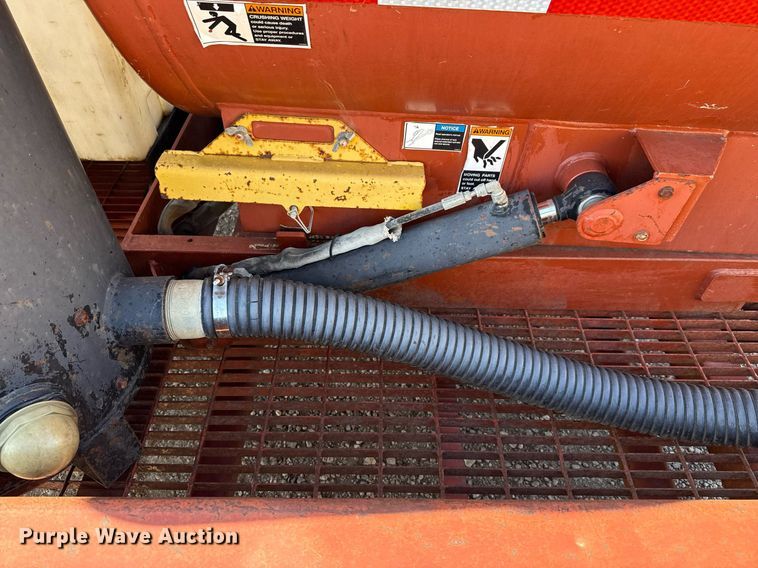 image for item EJ3624 2002 Ditch Witch FX30S vacuum excavator