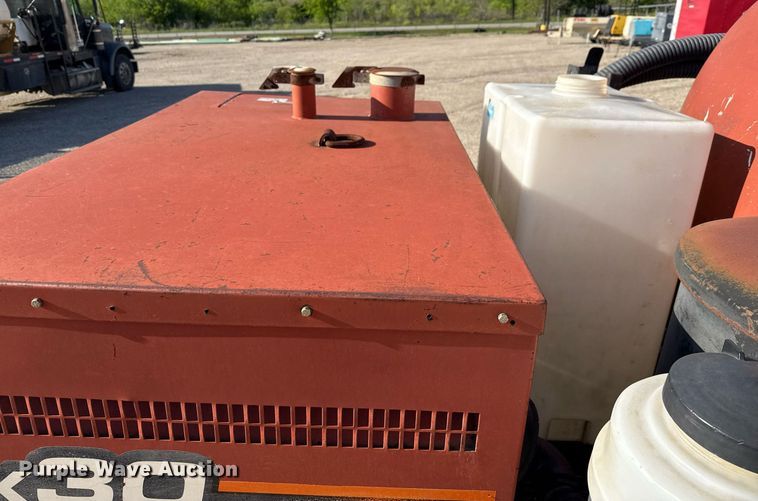 image for item EJ3624 2002 Ditch Witch FX30S vacuum excavator