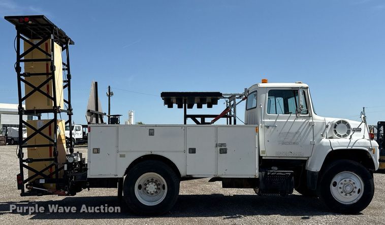 image for item EJ3631 1987 Ford LN8000F service truck with crash attenuator