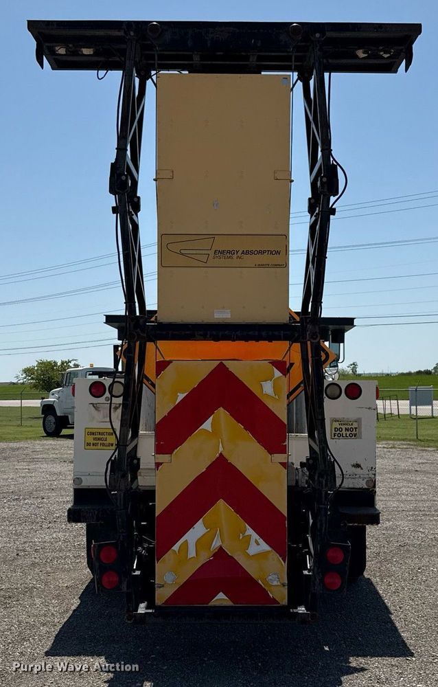 image for item EJ3631 1987 Ford LN8000F service truck with crash attenuator