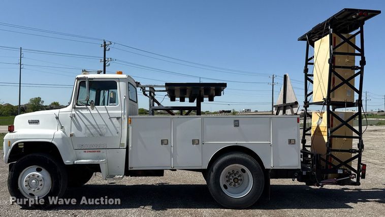 image for item EJ3631 1987 Ford LN8000F service truck with crash attenuator