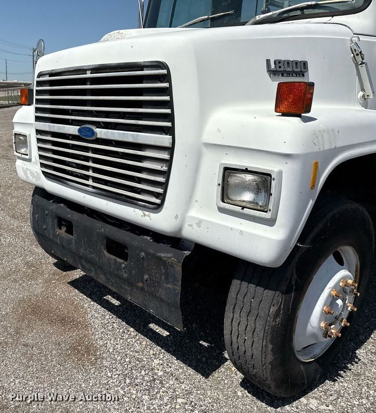 image for item EJ3631 1987 Ford LN8000F service truck with crash attenuator