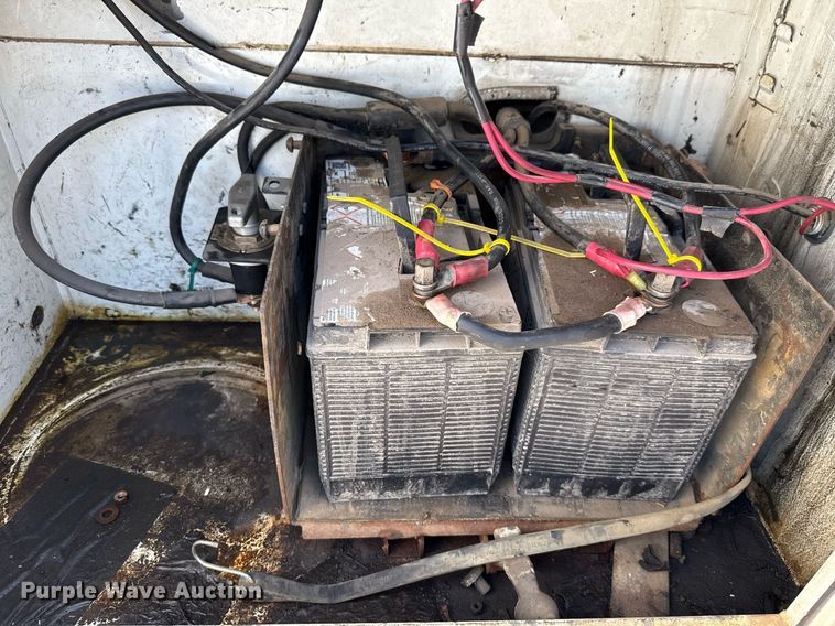 image for item EJ3631 1987 Ford LN8000F service truck with crash attenuator