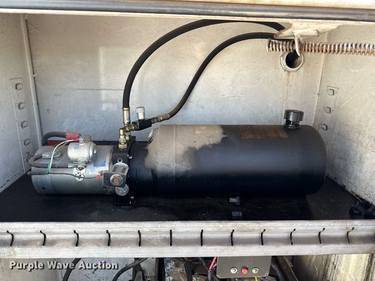 image for item EJ3631 1987 Ford LN8000F service truck with crash attenuator