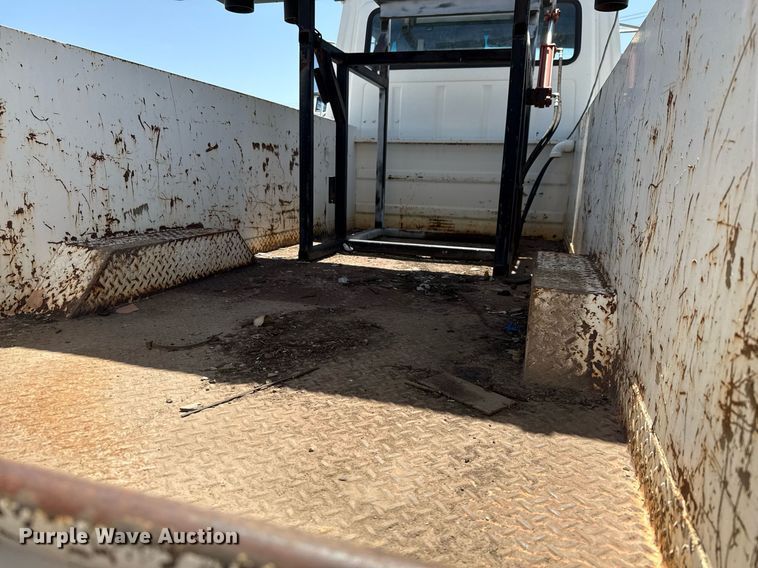 image for item EJ3631 1987 Ford LN8000F service truck with crash attenuator