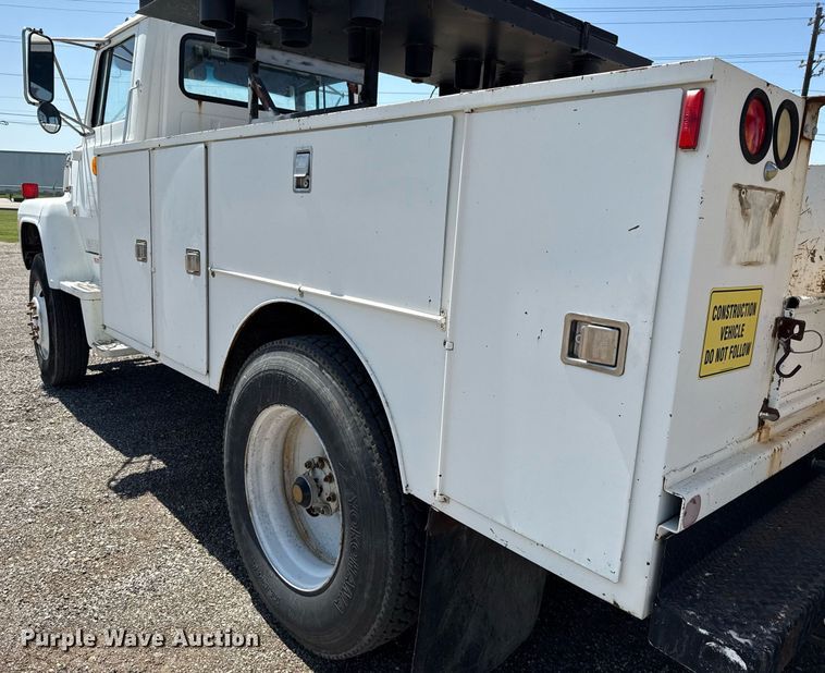 image for item EJ3631 1987 Ford LN8000F service truck with crash attenuator