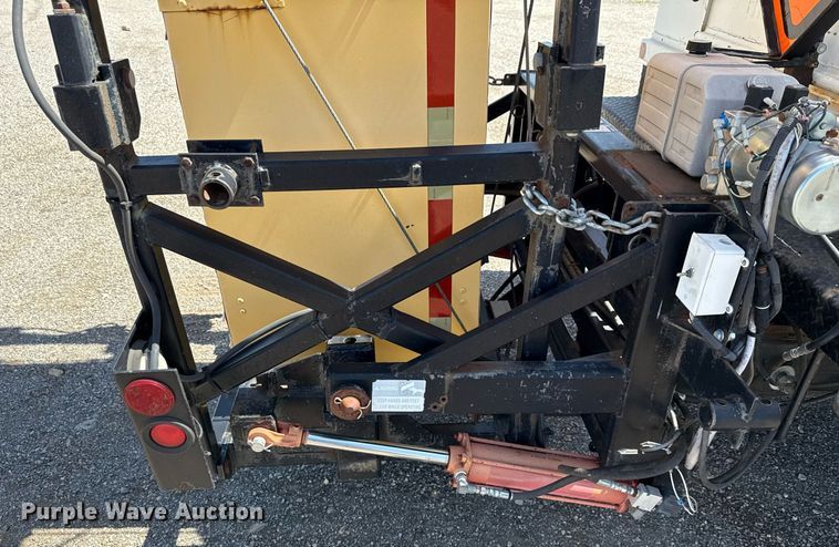 image for item EJ3631 1987 Ford LN8000F service truck with crash attenuator