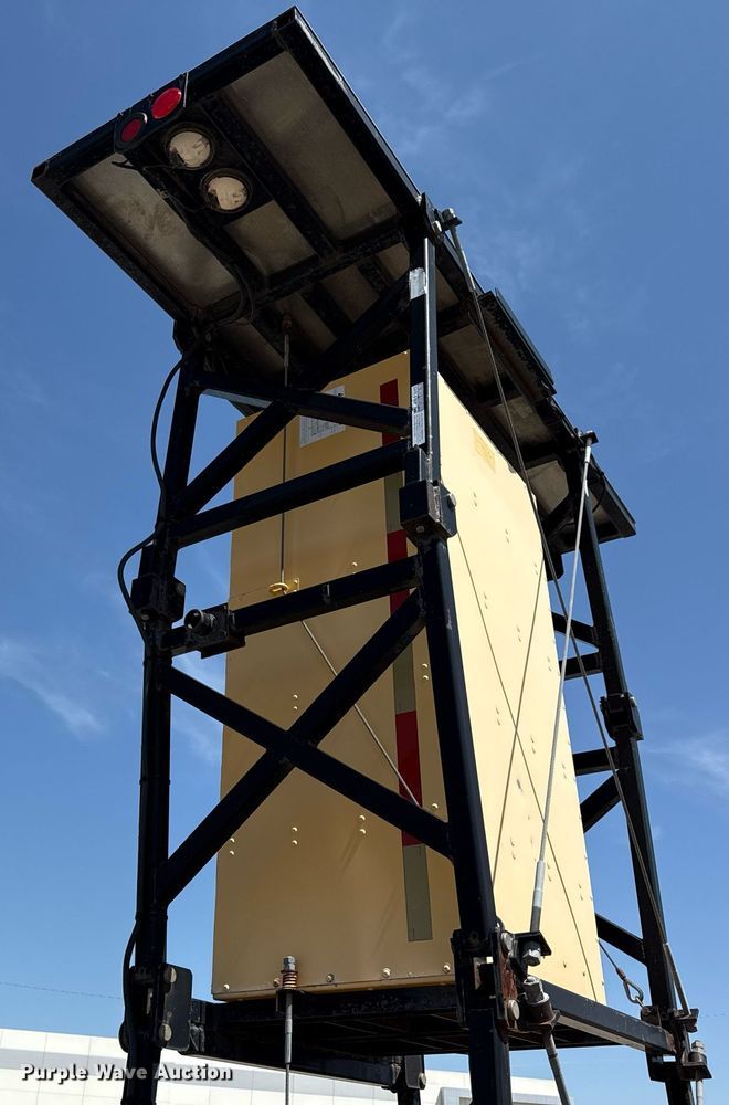 image for item EJ3631 1987 Ford LN8000F service truck with crash attenuator