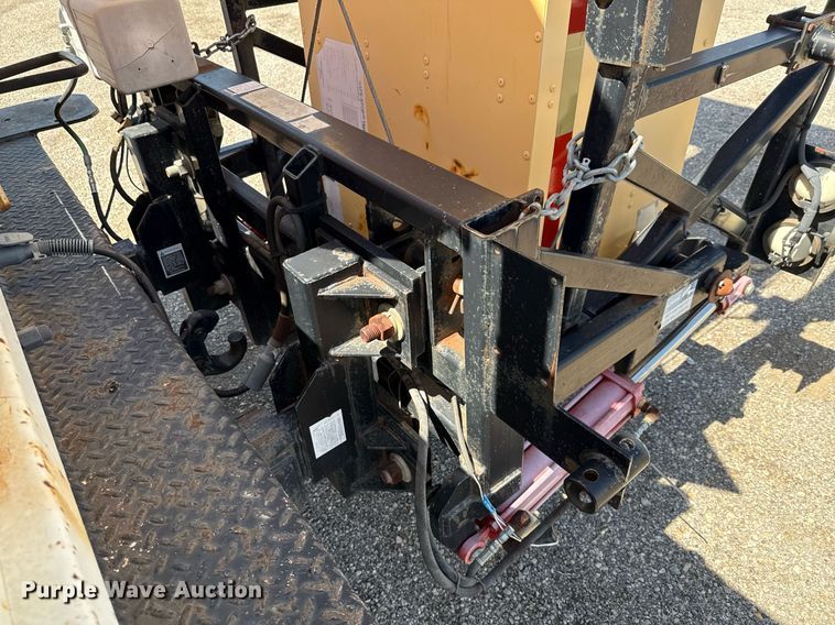 image for item EJ3631 1987 Ford LN8000F service truck with crash attenuator