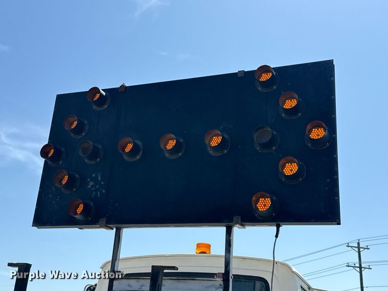 image for item EJ3631 1987 Ford LN8000F service truck with crash attenuator