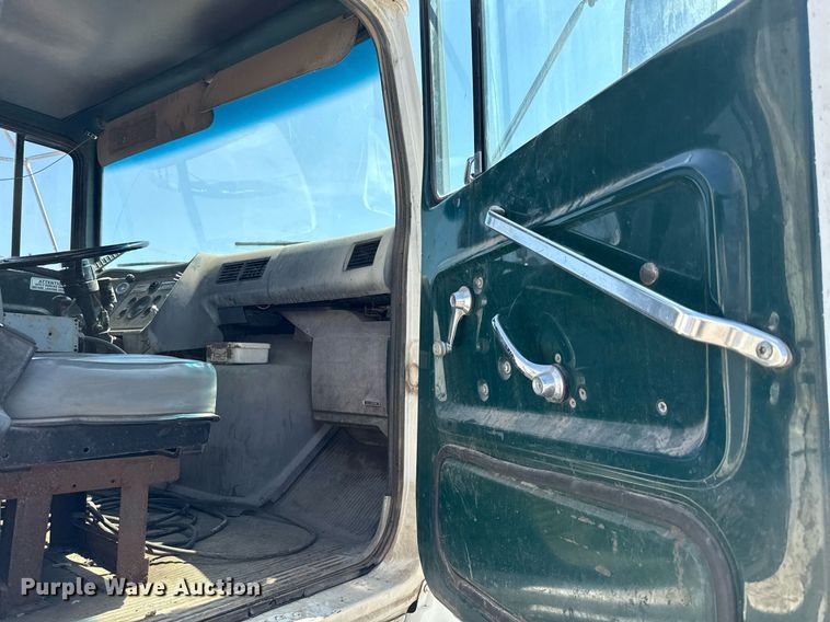 image for item EJ3631 1987 Ford LN8000F service truck with crash attenuator