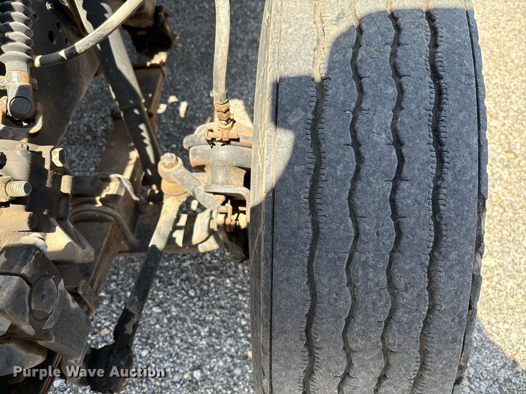 image for item EJ3631 1987 Ford LN8000F service truck with crash attenuator