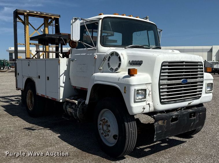 image for item EJ3633 1987 Ford LN8000F utility / service truck with crash attenuator 
