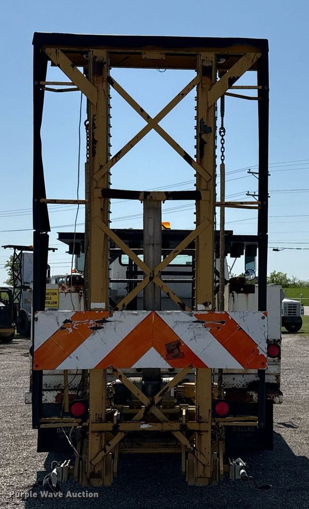 image for item EJ3633 1987 Ford LN8000F utility / service truck with crash attenuator 