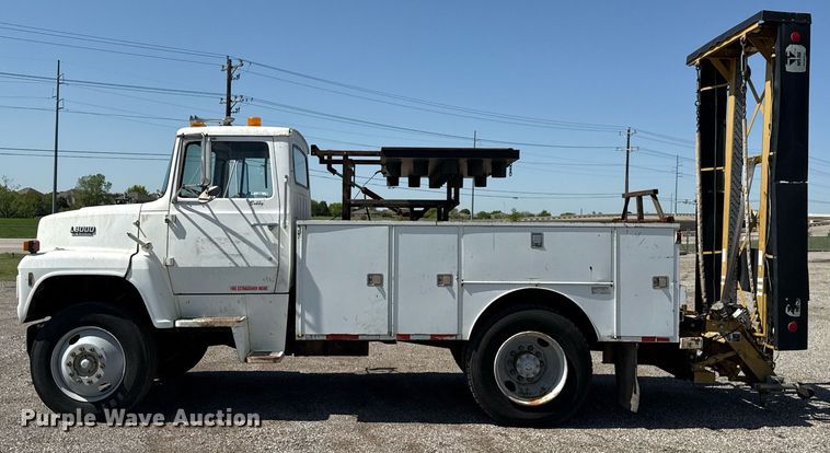 image for item EJ3633 1987 Ford LN8000F utility / service truck with crash attenuator 