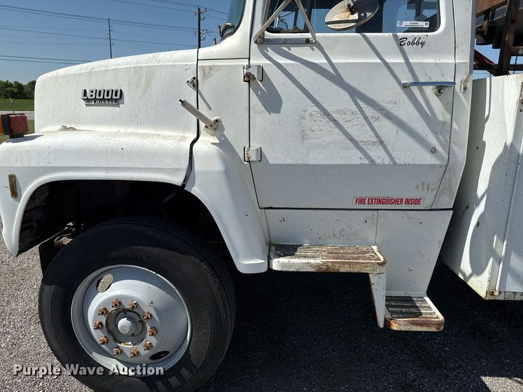 image for item EJ3633 1987 Ford LN8000F utility / service truck with crash attenuator 