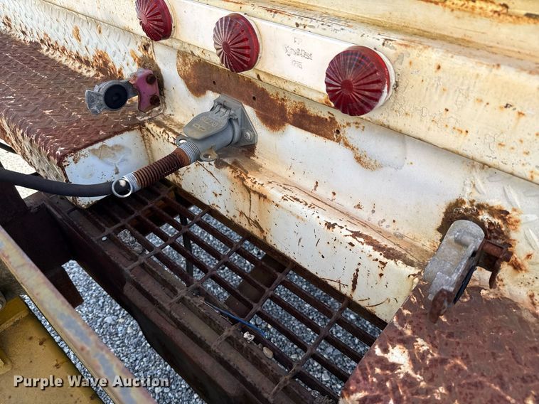 image for item EJ3633 1987 Ford LN8000F utility / service truck with crash attenuator 