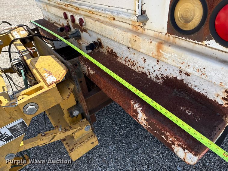 image for item EJ3633 1987 Ford LN8000F utility / service truck with crash attenuator 